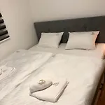 Am Apartment *